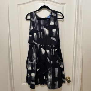 Simply Vera Vera Wang Black and White Kids Dress